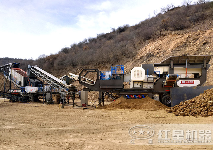 輪胎式車載流動(dòng)石子、粉碎機(jī)